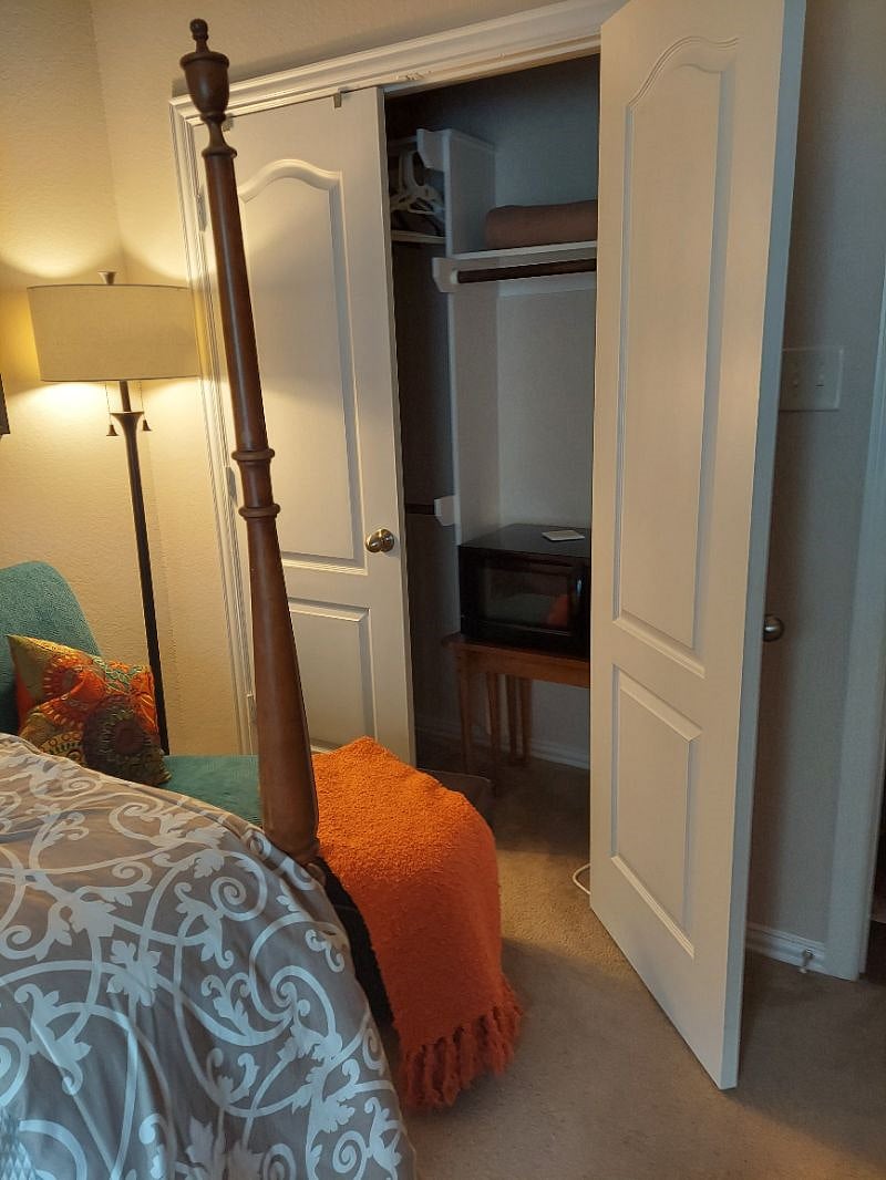 Furnished Finder property 216023_1 photo 3