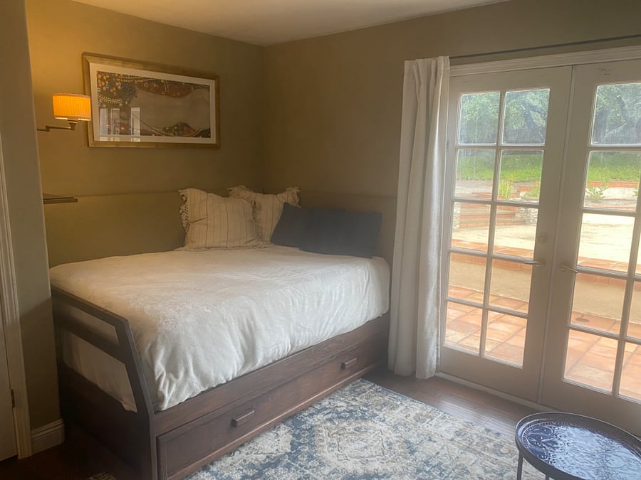 Furnished Finder property 216072_1 photo 3