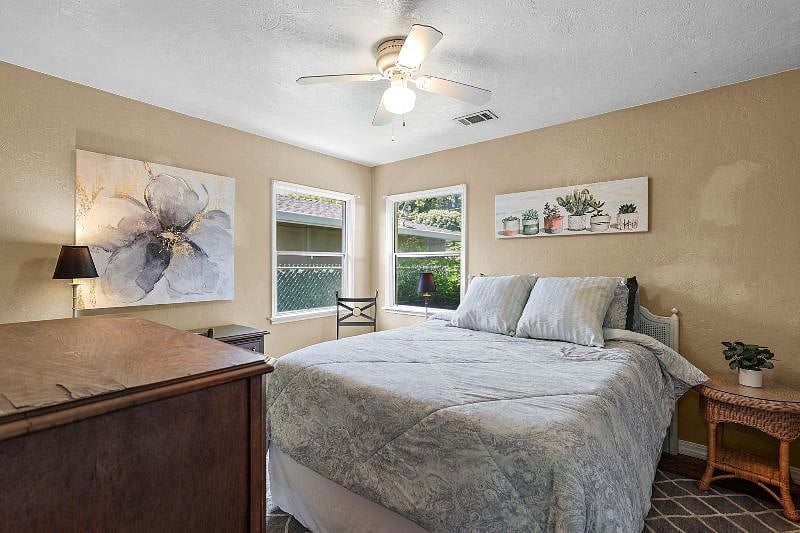 Furnished Finder property 216202_1 photo 18