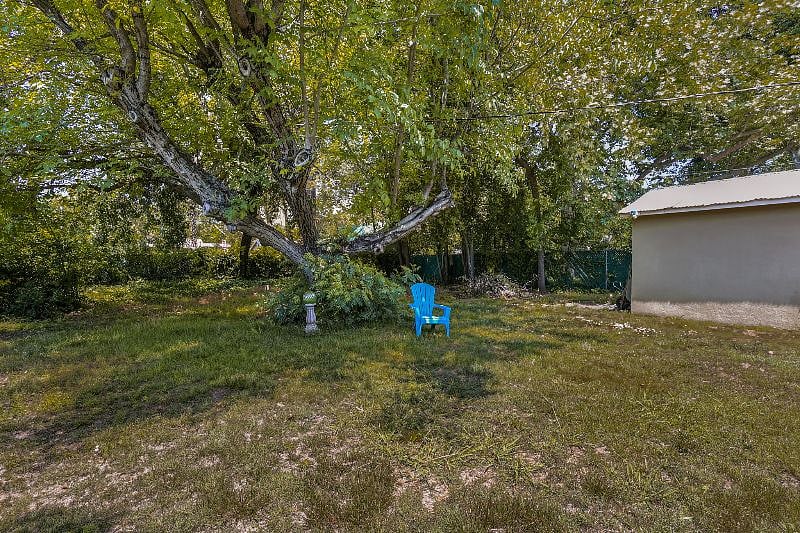 Furnished Finder property 216202_1 photo 27
