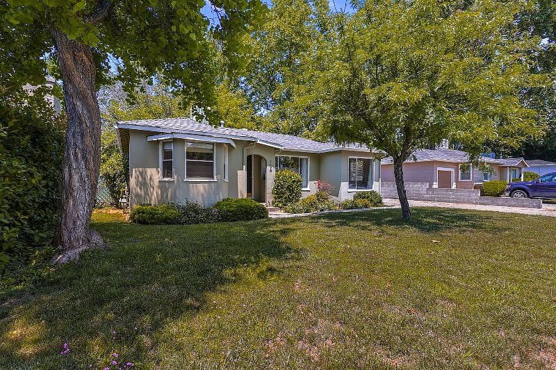 Furnished Finder property 216202_1 photo 30