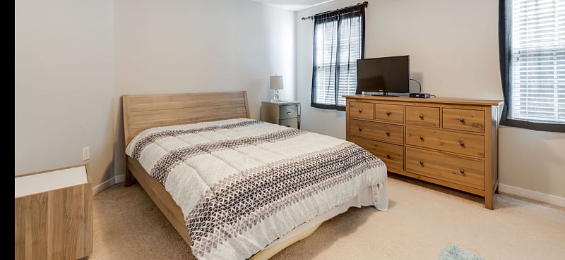 This fully furnished room is for $900.