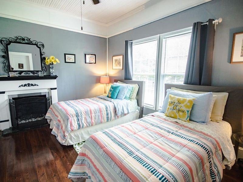 Bedroom 2- Summer Look