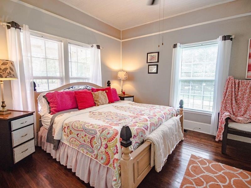 Master Bedroom-Summer Look