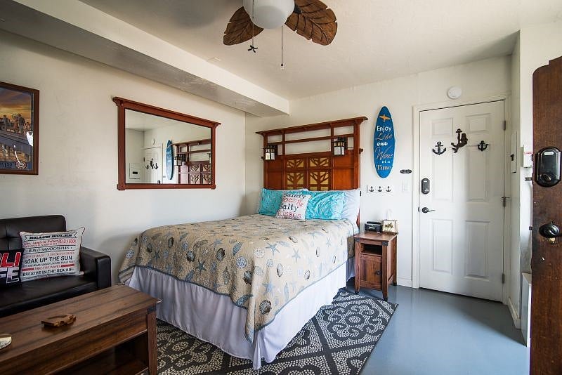 Queen size bed