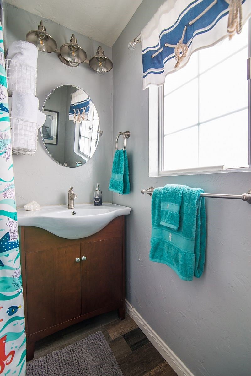 Private En-Suite bathroom includes shower, toilet and sink