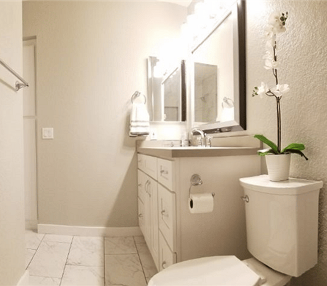Private master bath