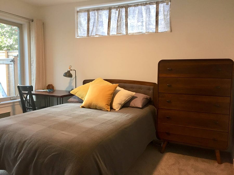 The room is on its own floor with ensuitebath, individual heat control and a patio/gardenoutside.
