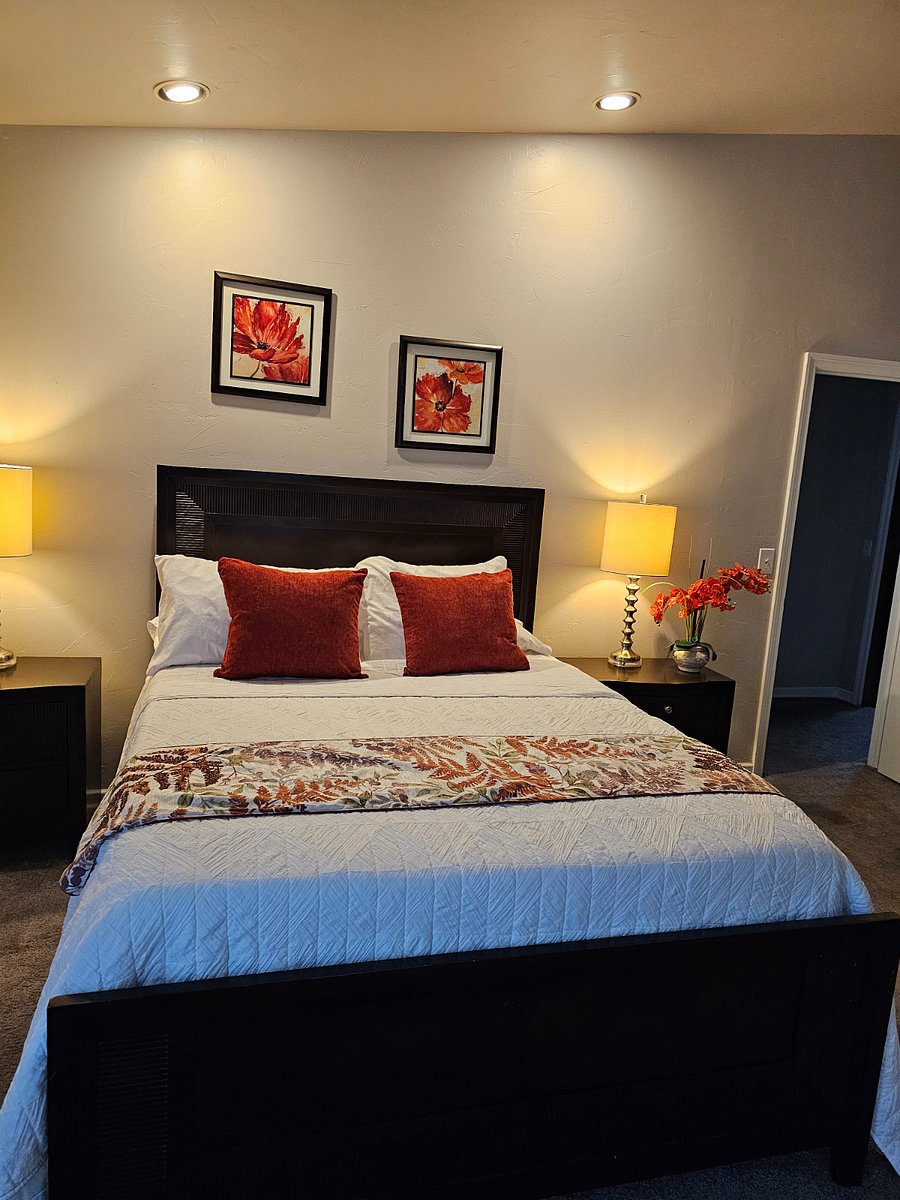 Master Bedroom with king size bed