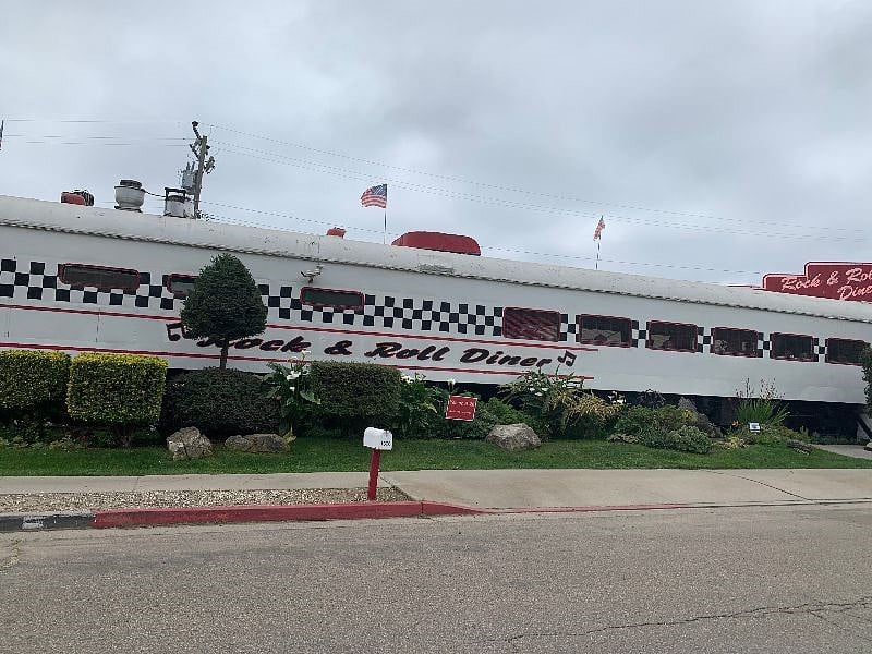 Rock & Roll Diner within short walking distance. Breakfast, Lunch and Dinner.