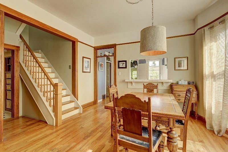 Dining Room/Stairs