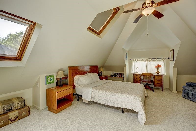 Upstairs Queen Bed