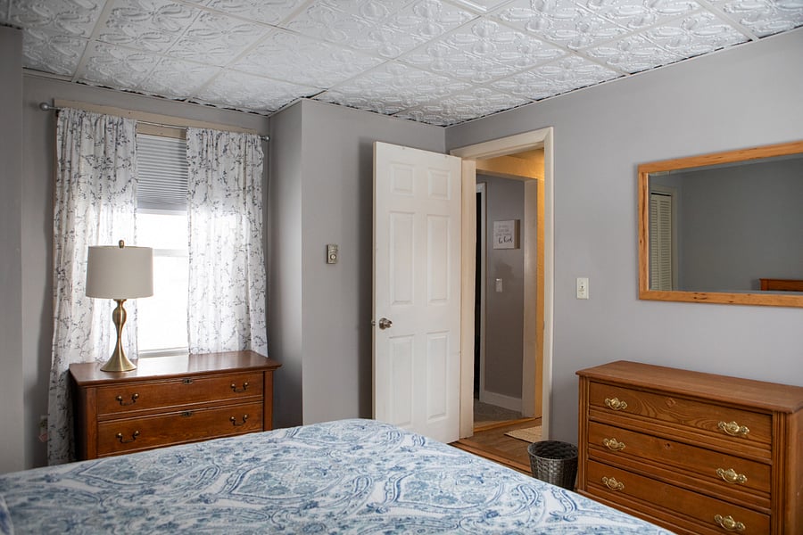 This is the bigger bedroom and has a queen sized bed.
