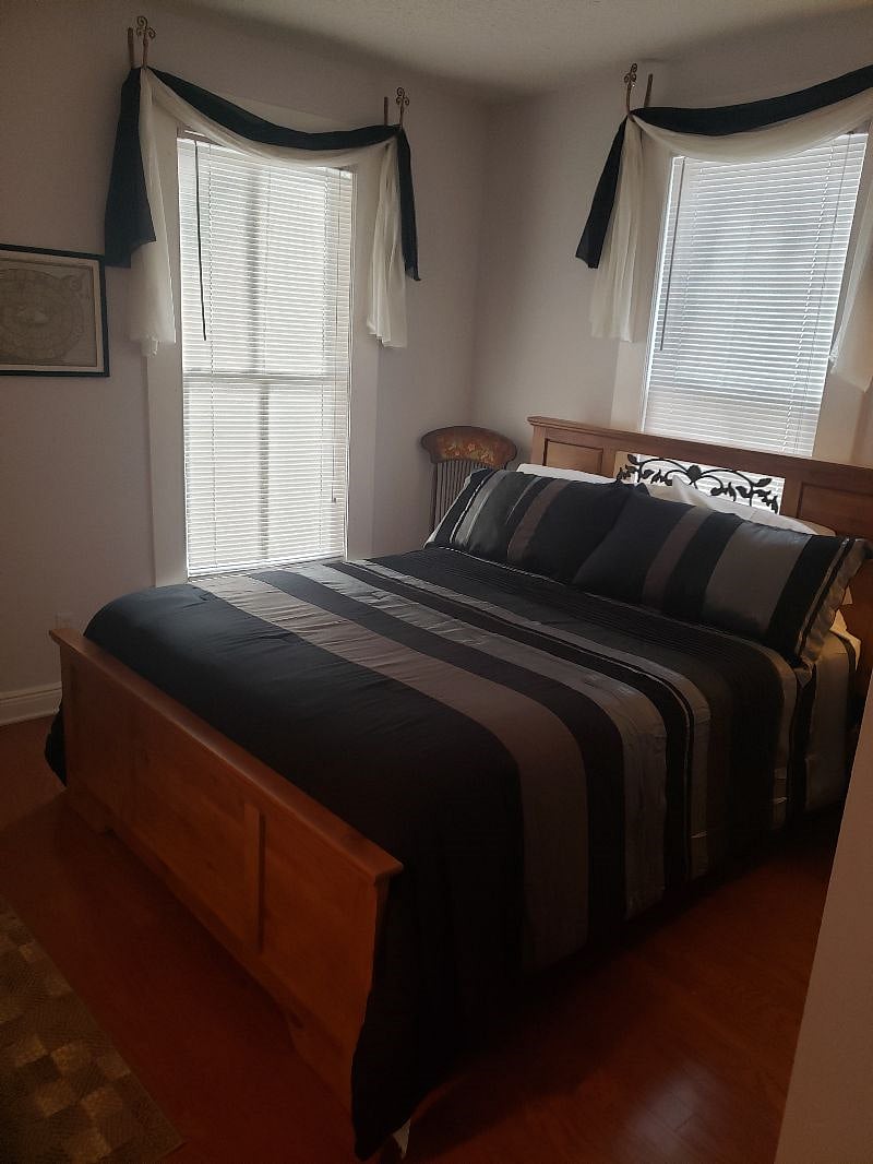 2nd Bedroom, queen