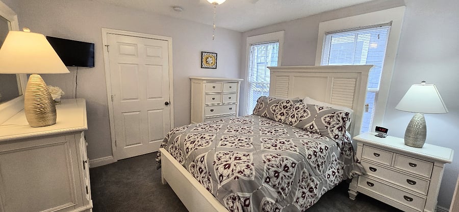 2nd bedroom