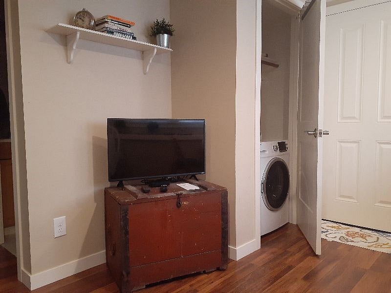 Furnished Finder property 220196_1 photo 5