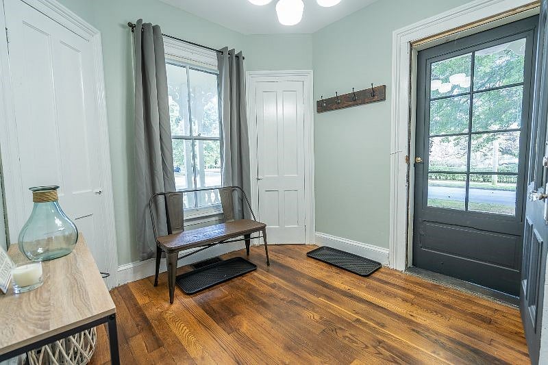 Furnished Finder property 220249_4 photo 6