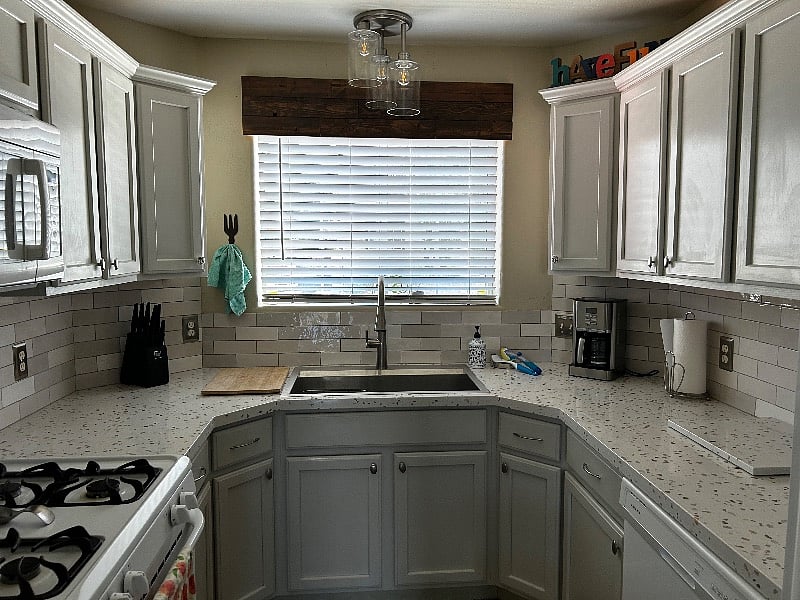 Furnished Finder property 220689_1 photo 3