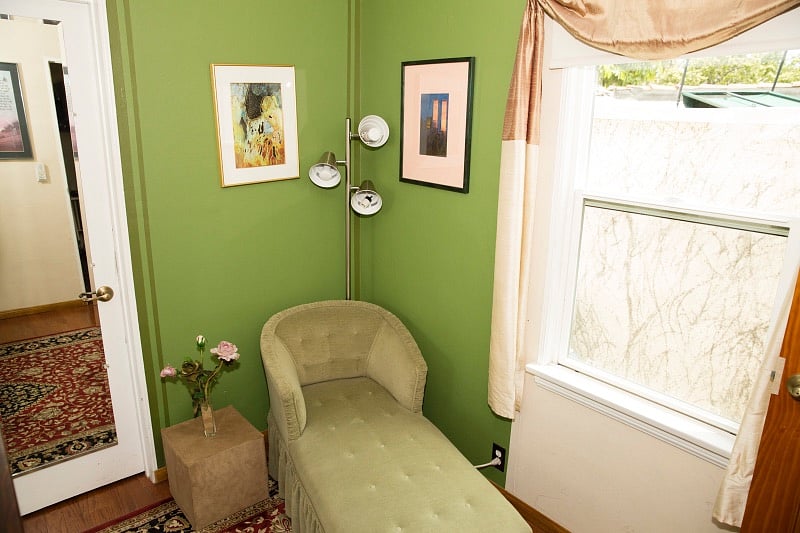 ChezAyna bedroom.
