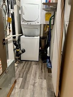 washer dryer in unit. 