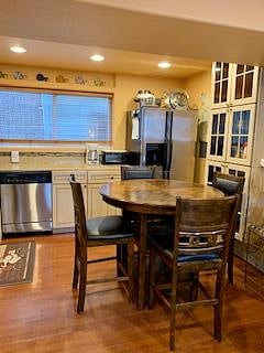 side by side fridge with water and Ice and more pantry space
