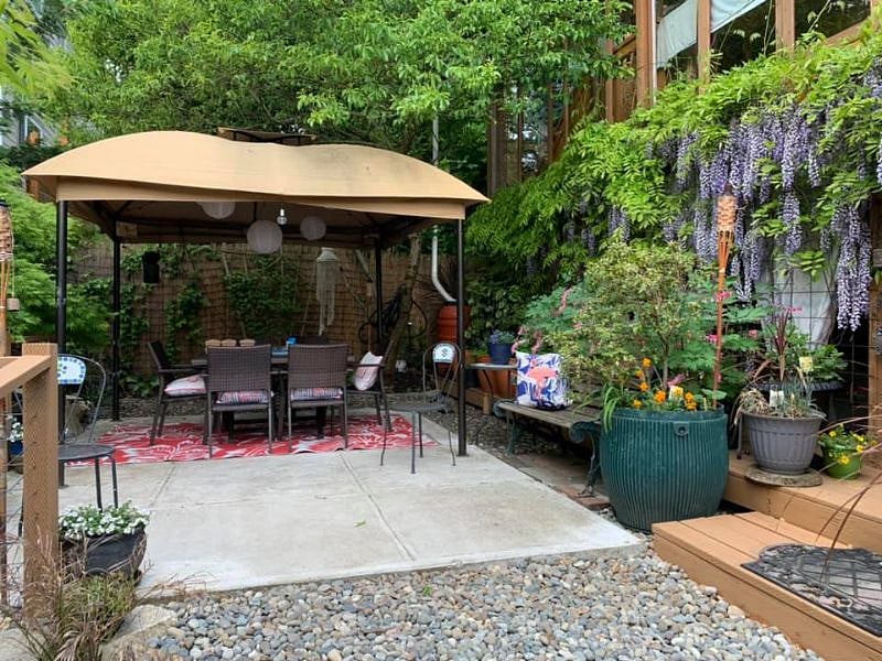 the yard for main house is available for use as well.  