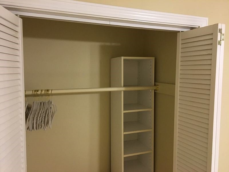 Bedroom closet: Inside