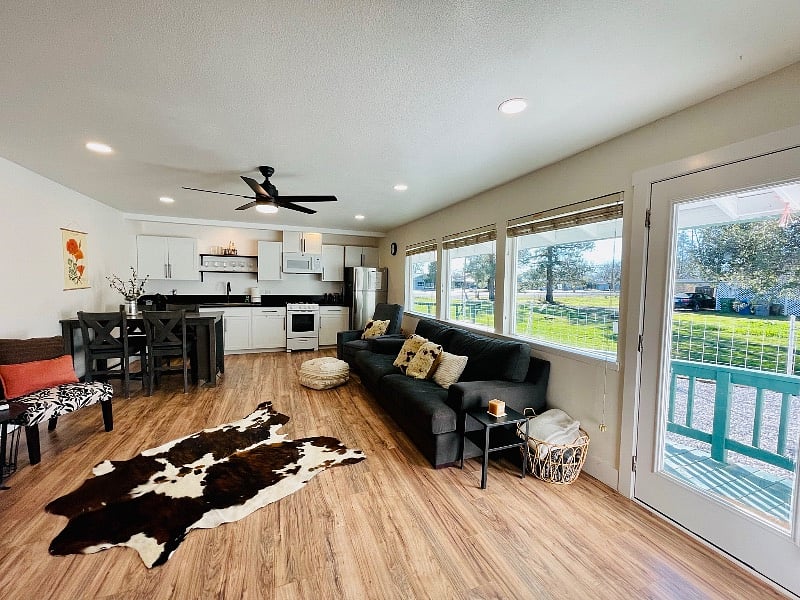 Furnished Finder property 220984_1 photo 3