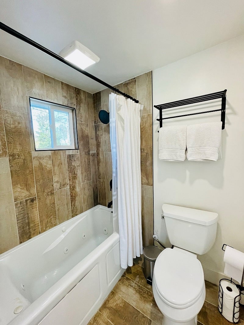 Furnished Finder property 220984_1 photo 12