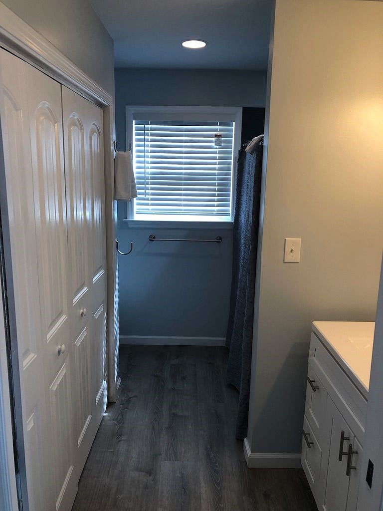 Bathroom/Laundry Room
