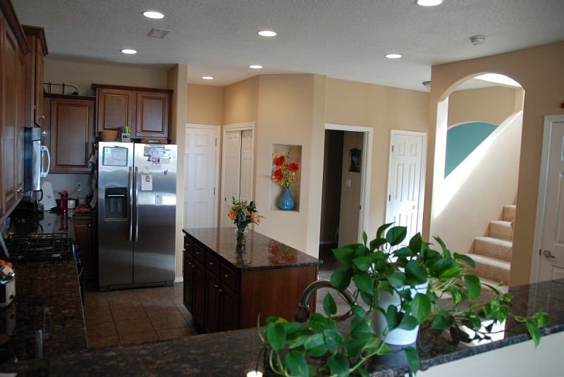 Kitchen & guest bathroom