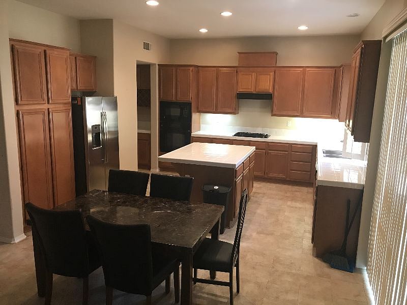 Furnished Finder property 221503_1 photo 6