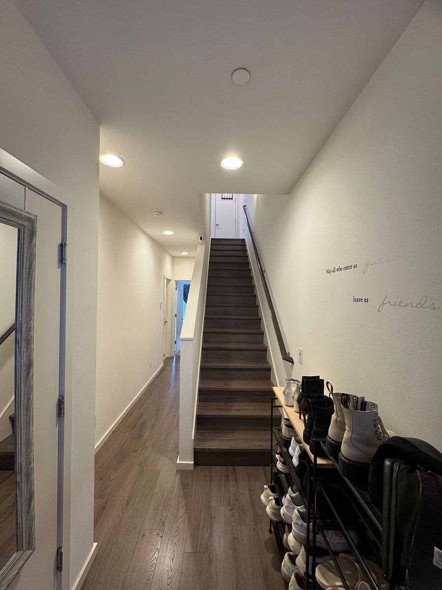 First floor, Entryway
