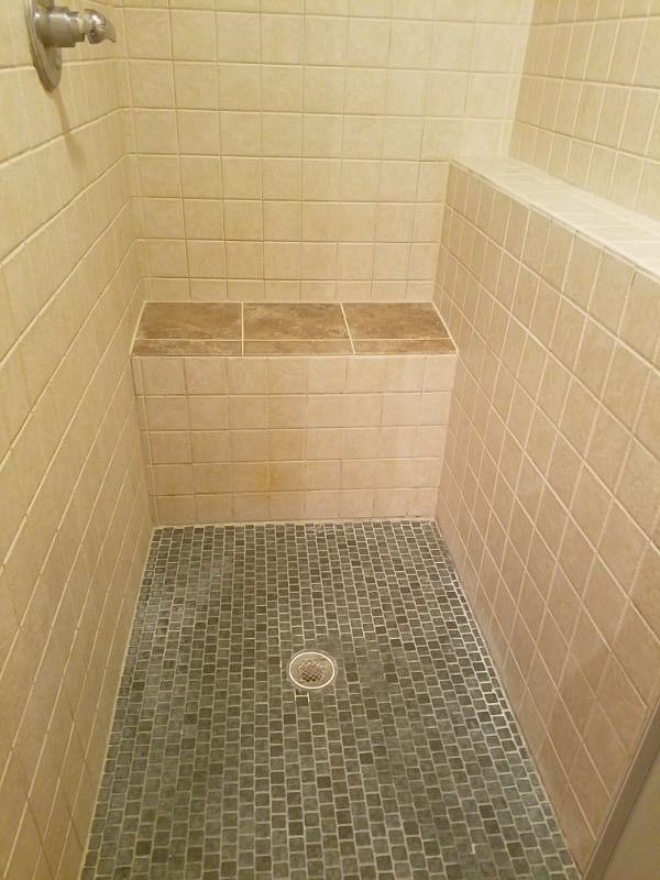 Very large shower with great water pressure and lots of hot water