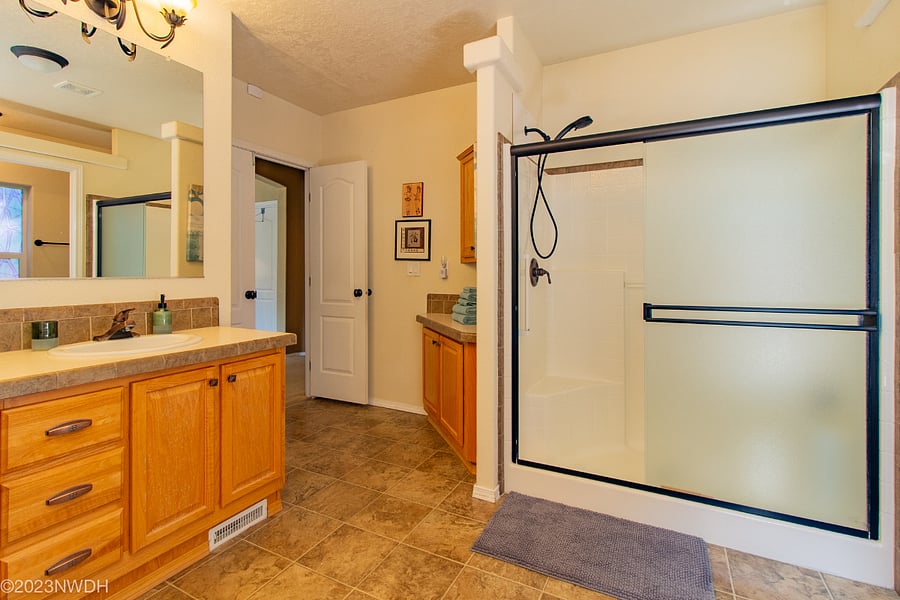 3x5' shower