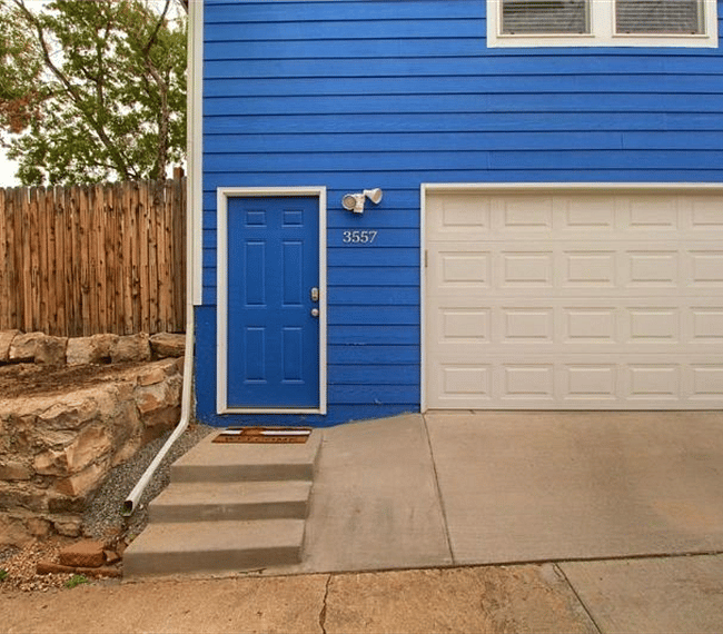 Private Keyless Entrance (keypad lock)