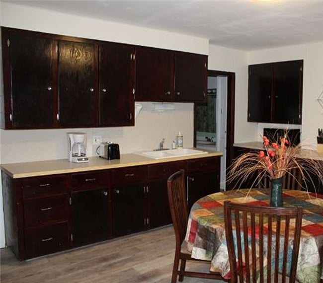 Spacious eat in kitchen