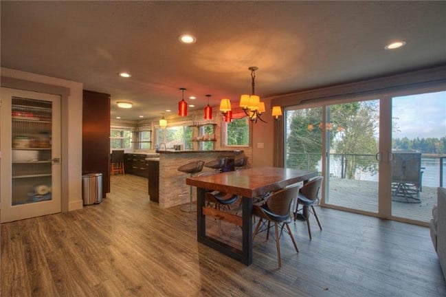 dining/kitchen