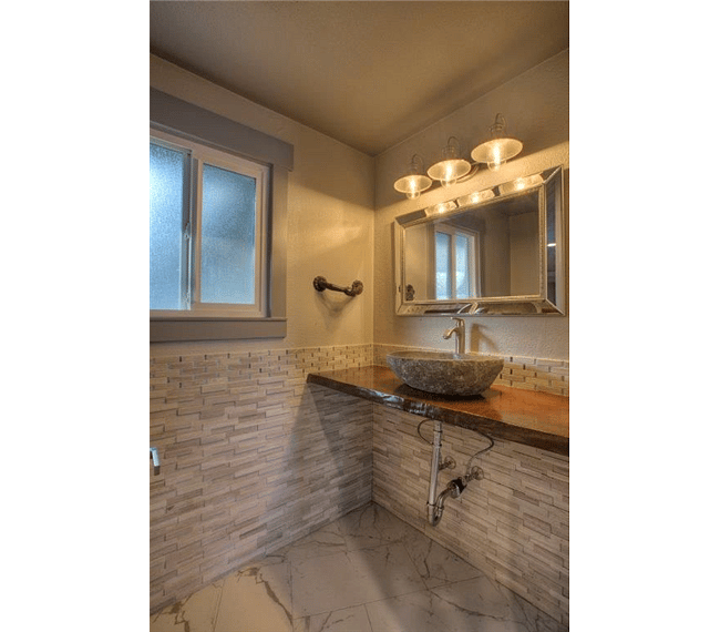 guest bath (half bath)