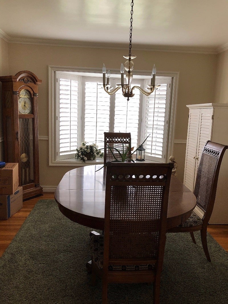 Dining room with bay