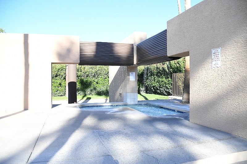Reflecting pool