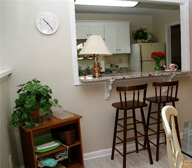 Breakfast bar with bar stool seating