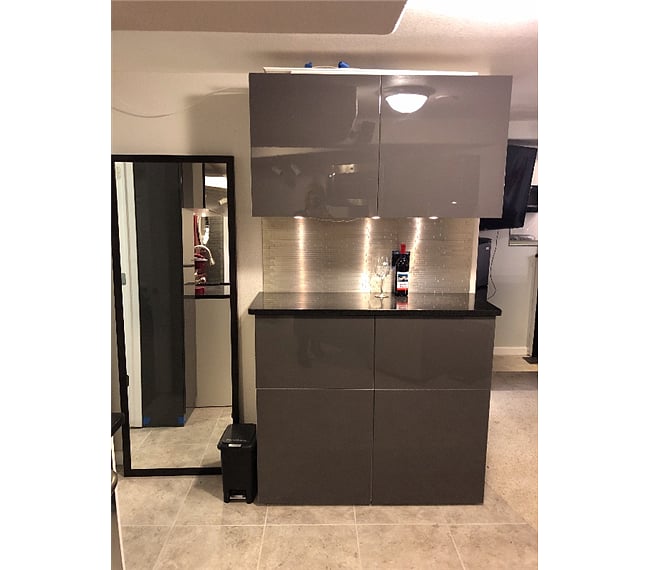 Kitchenette Granite counter tops 