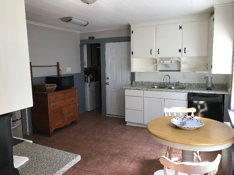 Furnished Finder property 224889_2 photo 1
