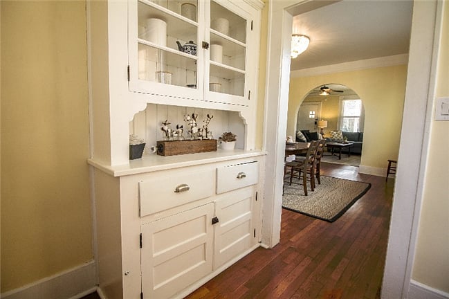 Downstairs Breakfast Area 
