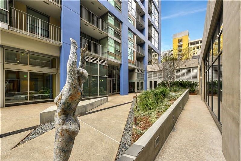 Great architectural lines and sculptures.