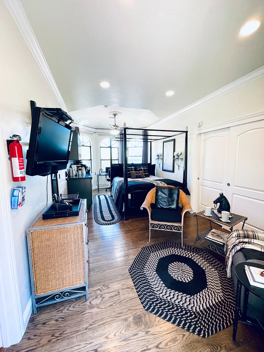 Furnished Finder property 225576_3 photo 3
