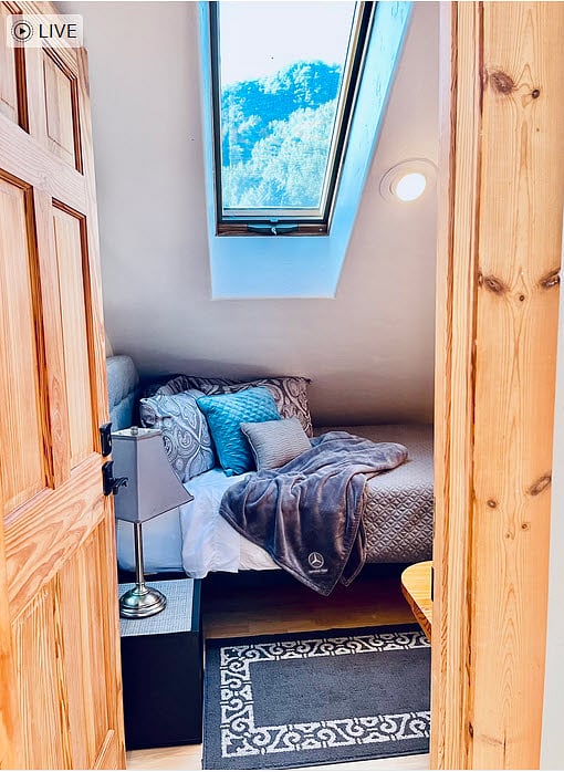 2nd smaller bedroom - New Full Bed