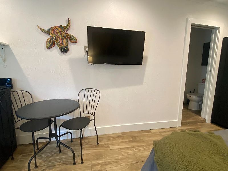 Furnished Finder property 225598_2 photo 3