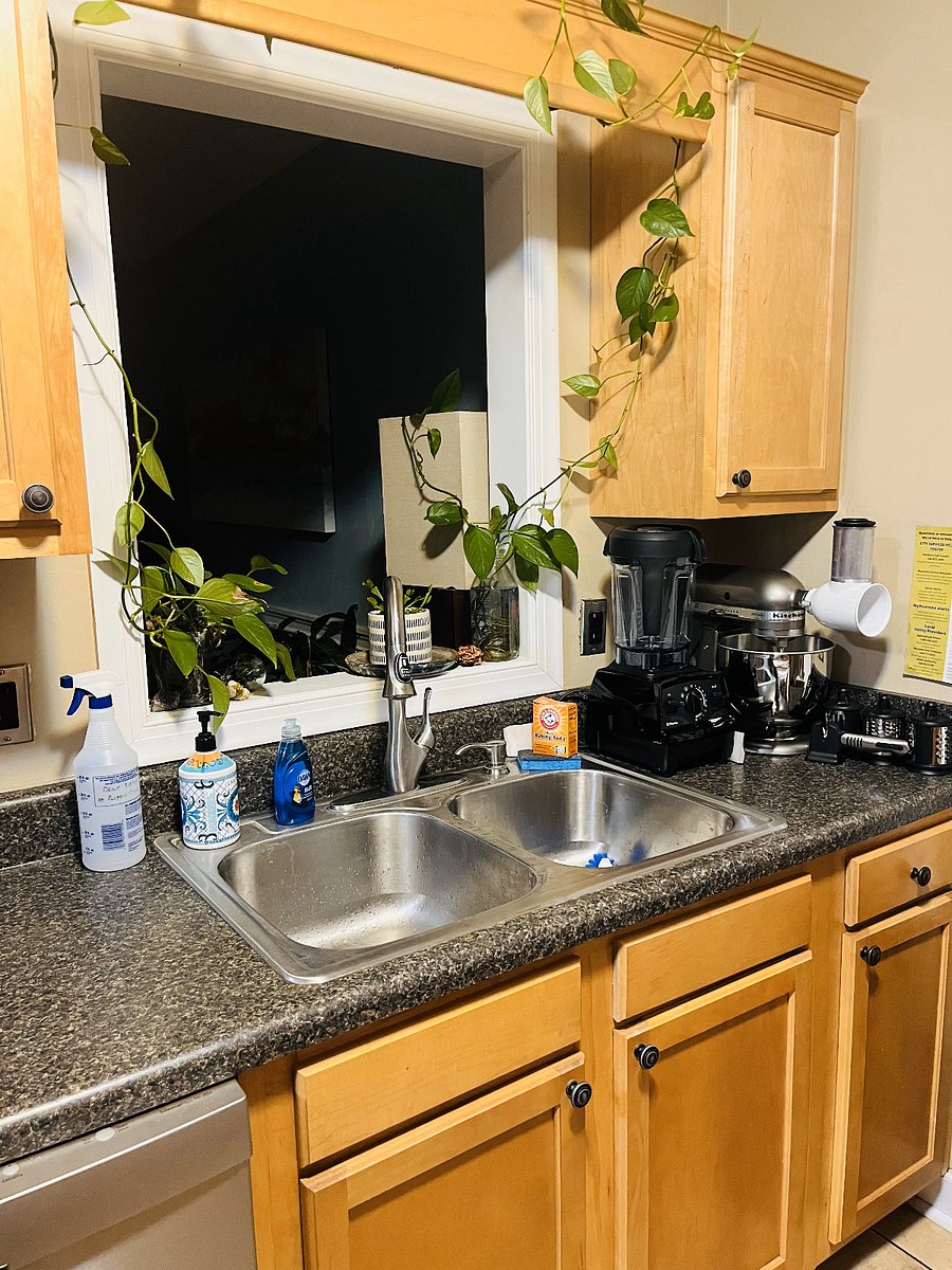 Small Galley Kitchen shared with homeowner. No storage in kitchen. Use in-suite pantry and small fridge.
